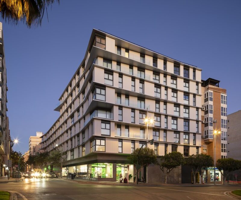 Edificio Rambla240 como ejemplo del modelo Zertum de inversión